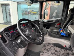 Scania P370 XT 6x2 HMF 3220-K6+Fly jib FJ600-K3 Euro 6D