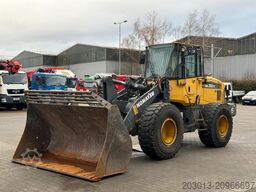 KOMATSU WA 250-6 Radlader 13,9 Ton - 11435 H - 4m³