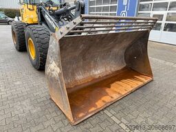 KOMATSU WA 250-6 Radlader 13,9 Ton - 11435 H - 4m³