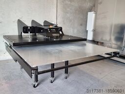 Geo Knight Maxi-Press