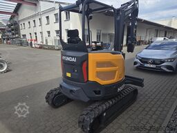 Hyundai HX25AZ