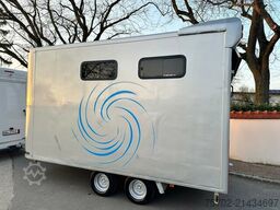  Steinsberger 3-Pferdeanhänger