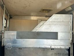  Steinsberger 3-Pferdeanhänger