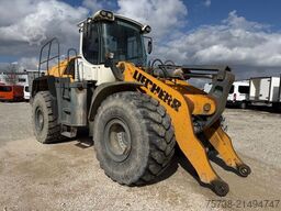 LIEBHERR L580 Radlader