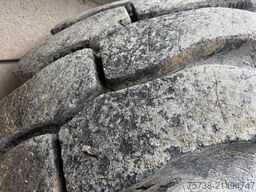 LIEBHERR L580 Radlader