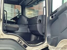 Scania P250 4x2 - Box with sidedoors - Zepro loadlift ...