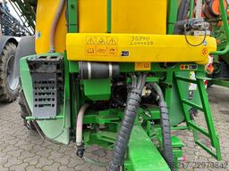 John Deere M 740 i