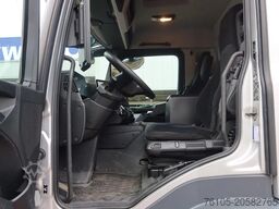 Mercedes-Benz Actros 2133 L Trekker + Hiab Kraan met City Tra...