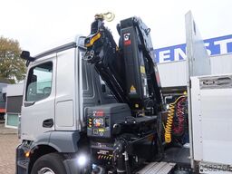 Mercedes-Benz Actros 2133 L Trekker + Hiab Kraan met City Tra...