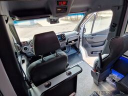 MERCEDES-BENZ 519 Allrad 4 x 4 Vorlauffahrzeug neue ADA