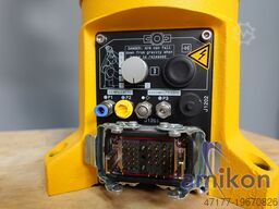 Stäubli Sechsachsroboter TX60 mit Steuerung CS8C-TX60