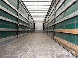Schmitz Cargobull Curtainsider Mega