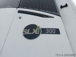 SCHMITZ CARGOBULL SKO 24 Thermo King SLXi 300