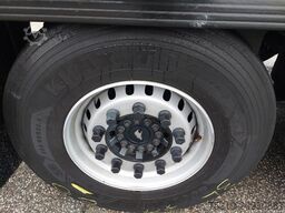 SCHMITZ CARGOBULL SKO 24 Thermo King SLXi 300