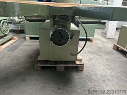 SCM R 9