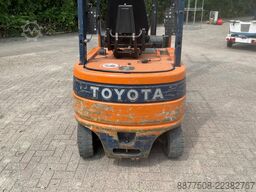 Toyota FBM25