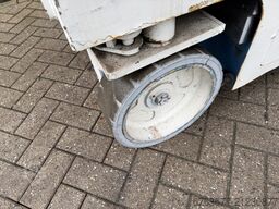 GENIE GS -2032 Schaarhoogwerker / Sciccor Lift 8M Werkhoogte elektrisch 2013