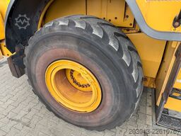 CATERPILLAR 962M Radlader 20,2 Ton *Schaufel