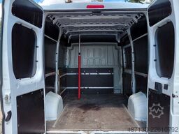 FIAT Ducato 35 2,3 MultiJet L2H2