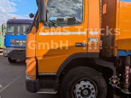 VOLVO FM12-380 / 8X4 / 28m Hiab Kran / WINCH