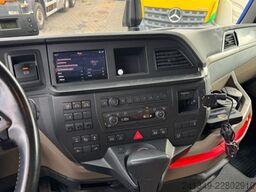 MAN TGX 26.510 6x2 Thermoking UT800
