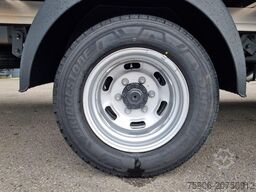 Iveco DAILY 35-180 PLATEAU 4.40m