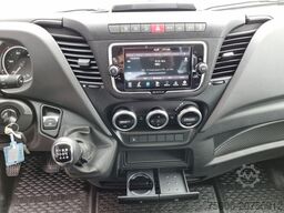 Iveco DAILY 35-180 PLATEAU 4.40m