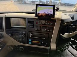 VOLVO FM 370 Kühlkoffer 7,80 m LBW 2 T*THERMOKING