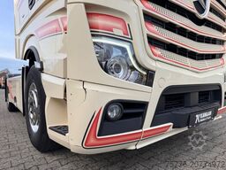 MERCEDES-BENZ Mercedes-Benz 1848 L Actros 5 GigaSpace