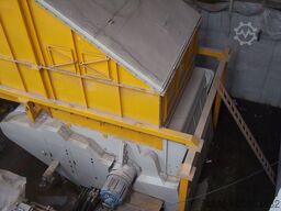 BMH TYRANNOSAURUS 9904