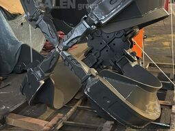 Hitachi ZX870 Rock Grapple