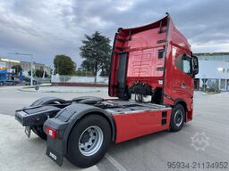 Iveco S-WAY 570