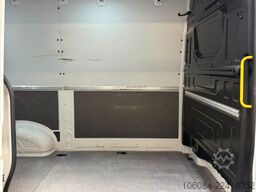 VOLKSWAGEN Crafter Kasten L2-H2 Klima Tempomat AHK 1.Hand
