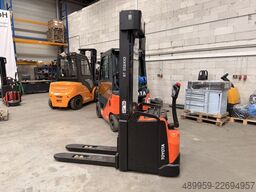 Toyota SWE160L