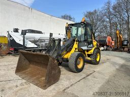 NEW HOLLAND W 80 B / Gabel + Schaufel