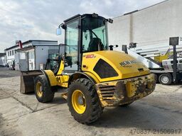 NEW HOLLAND W 80 B / Gabel + Schaufel