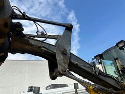 NEW HOLLAND W 80 B / Gabel + Schaufel