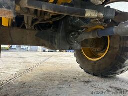 NEW HOLLAND W 80 B / Gabel + Schaufel