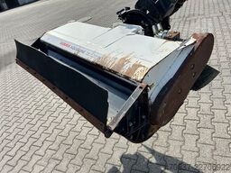 CLAAS Arion 650 / Mahausrüstung