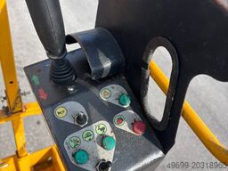 Haulotte Compact 14 - 13,80m Scherenarbeitsbühne *Akkus NEU