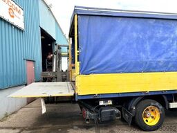 Mercedes-Benz LP 813 D WITH TENT BOX (MANUAL GEARBOX / FULL S...