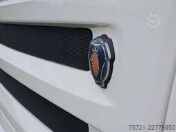 SCANIA P280 6x2*4