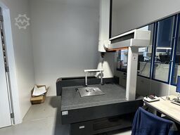 Mitutoyo CNC KMG CRYSTA-Apex V9108