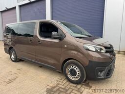 Toyota **PROACE-EURO6D-9SEATS**