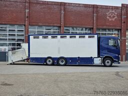 Volvo FH 13.420 6x2 - 1 deck livestock - Manual gearb...