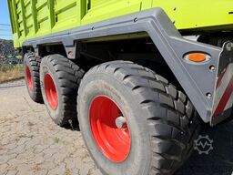 CLAAS Cargos 9600