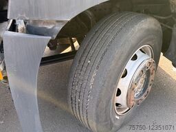 MERCEDES-BENZ Antos 2533 6x2 Fahrgestell