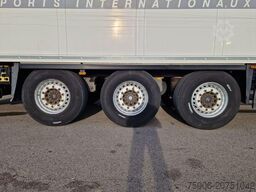 Schmitz Cargobull FRIGORIFIQUE + HAYON