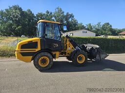 JCB 407