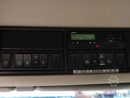 Volvo FM 420 6x2 Bak + Dhollandia klep 1500 kg + Aanh...